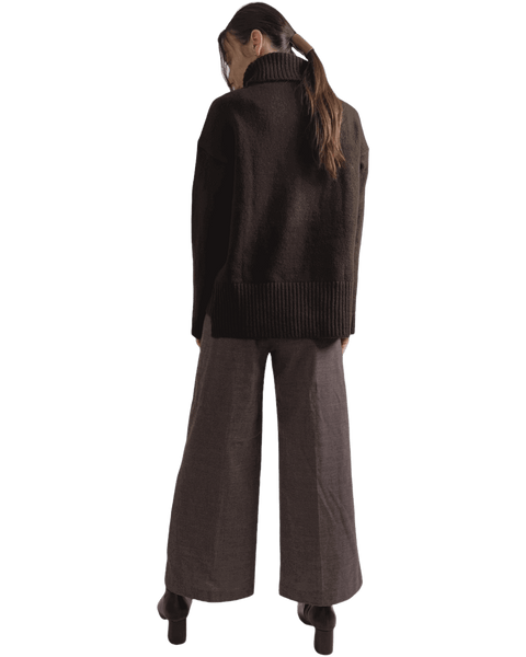 ほどよいサイズ感でキレよく着こなす【F/2(M)】