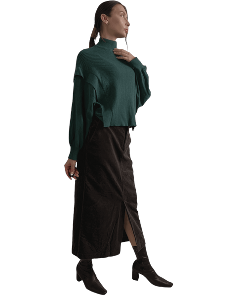 葵SOLDOUT濃色グリーンのニットはブラウンスカートでシックに【F/M】