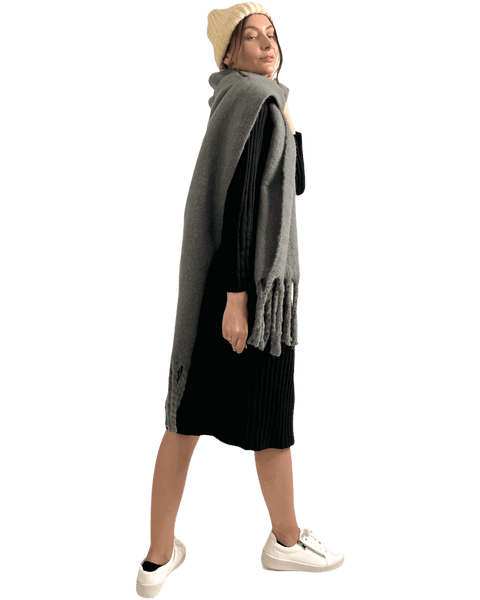 葵SOLDOUTシンプルにニットを合わせて【F/-】