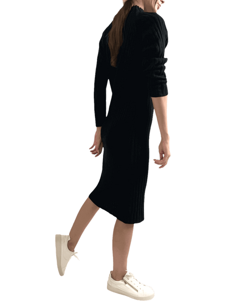 葵SOLDOUTシンプルにニットを合わせて【F/-】