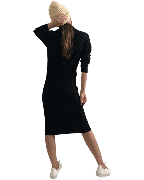 葵SOLDOUTシンプルにニットを合わせて【F/-】